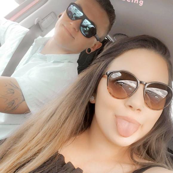 Meet your Posher, Alexia - Picture 1 of 1